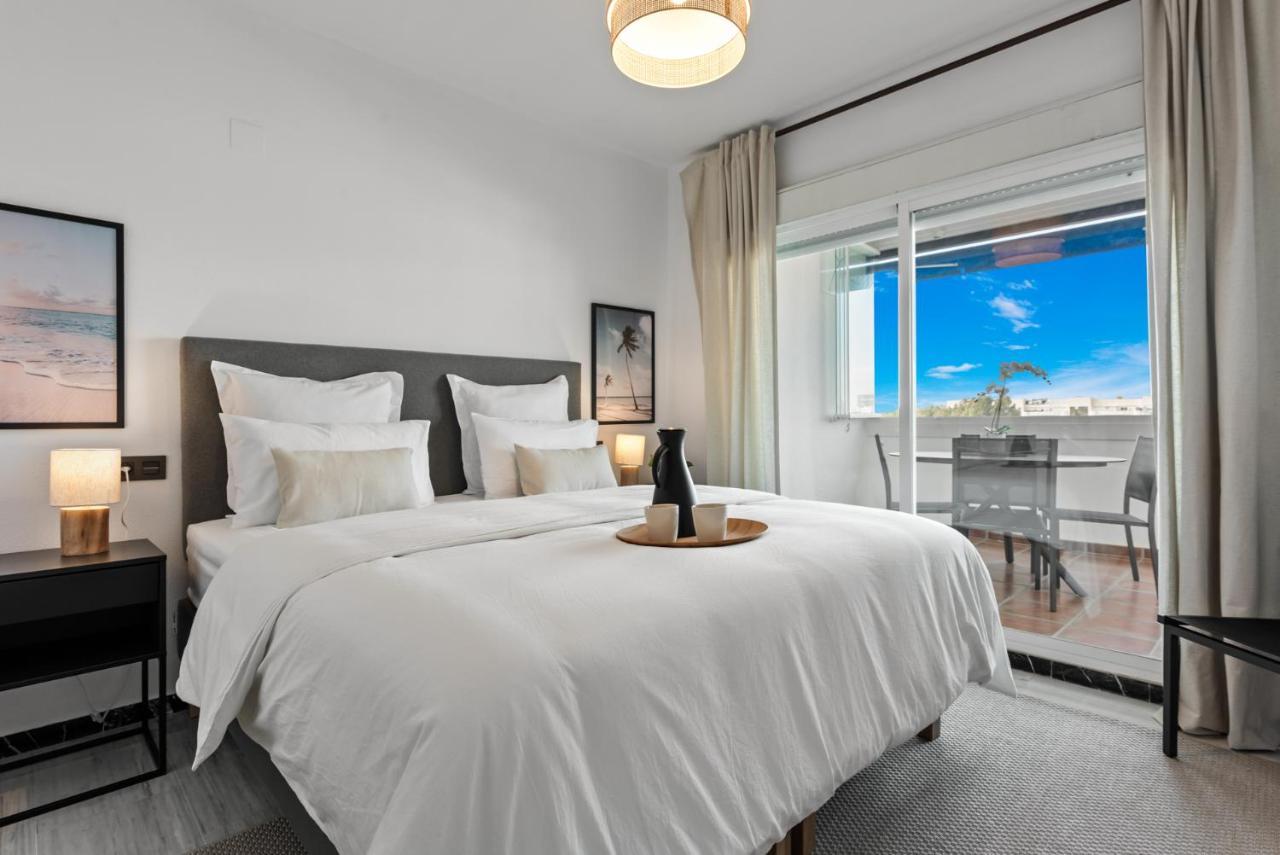 Modern Apartment - 2 Bedrooms, Beachside - Puerto Banus Марбелья Экстерьер фото