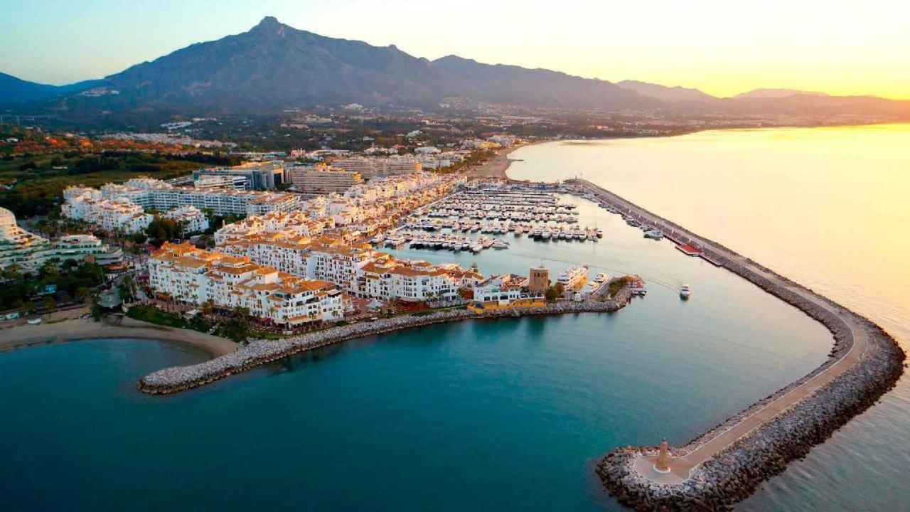 Modern Apartment - 2 Bedrooms, Beachside - Puerto Banus Марбелья Экстерьер фото